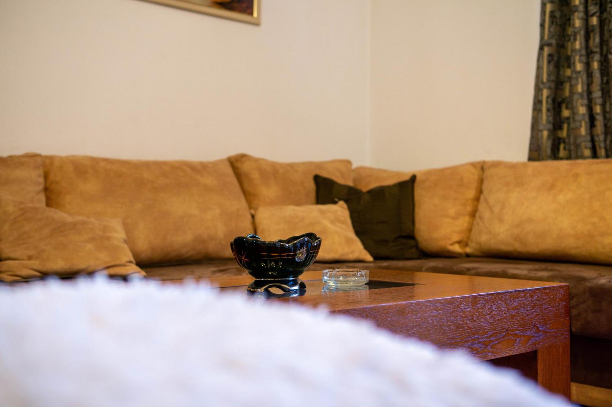 Bllok Bright Private Bedrooms With Private Bathroom On Shared Apartment تيرانا المظهر الخارجي الصورة