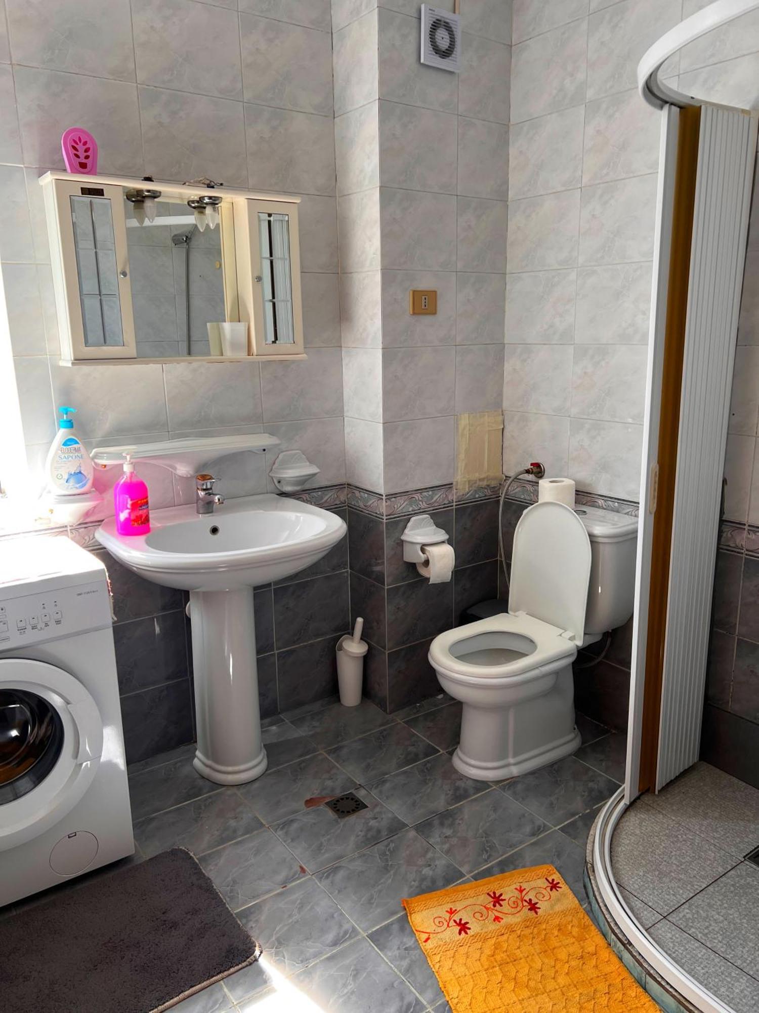 Bllok Bright Private Bedrooms With Private Bathroom On Shared Apartment تيرانا المظهر الخارجي الصورة